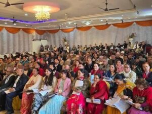 राप्रपामा भाँडभैलो , एक अर्काको आलोचना 