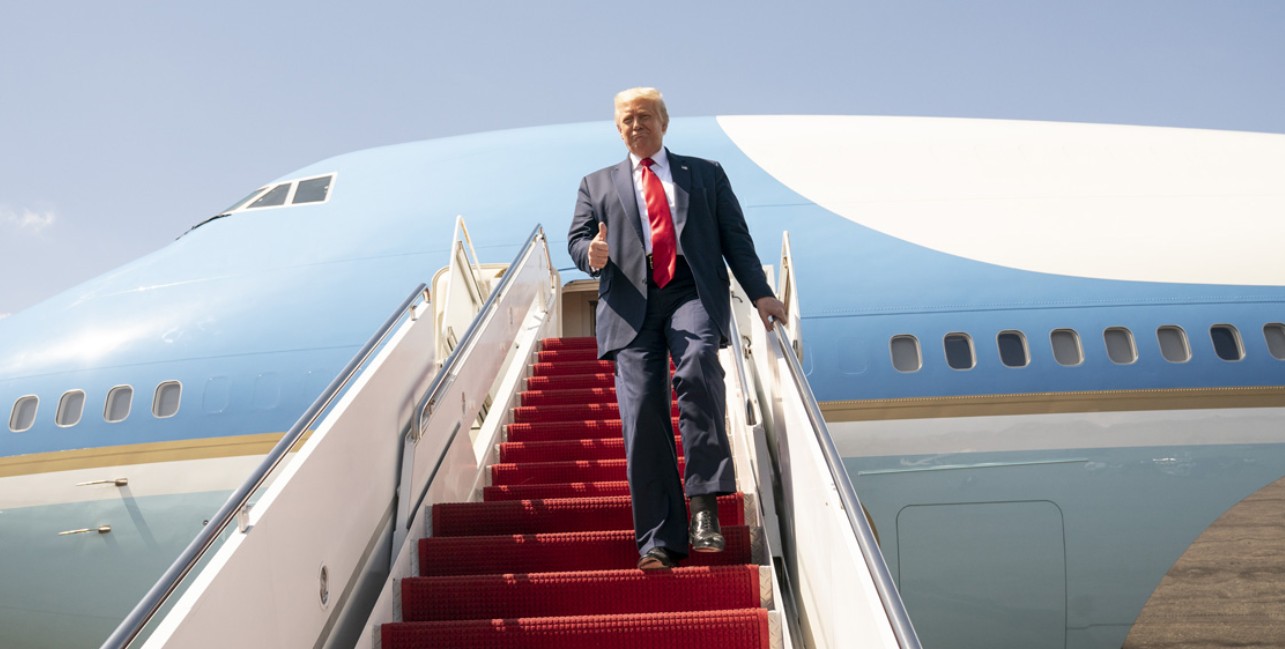 एयरफोर्स वानमा समस्या, ट्रम्प उडान बीचमै फर्किए वाशिङ्टन