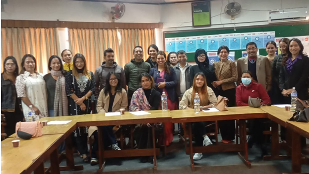 अलग नीति चाहियो