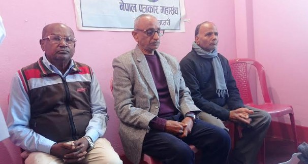 निर्वाचनको मुखमा पुर्वमन्त्री एवं बामपन्थी नेता देवले छाडे एमाले