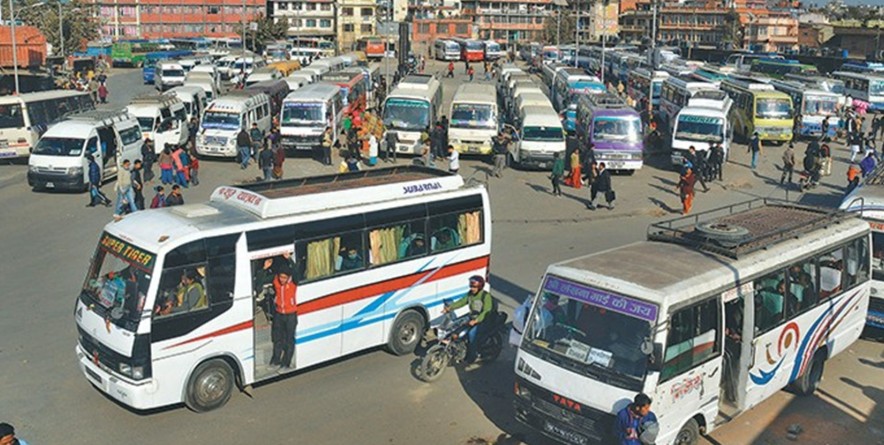 विद्यार्थीलाई छुट नदिने यातायात व्यवसायीको घोषणा