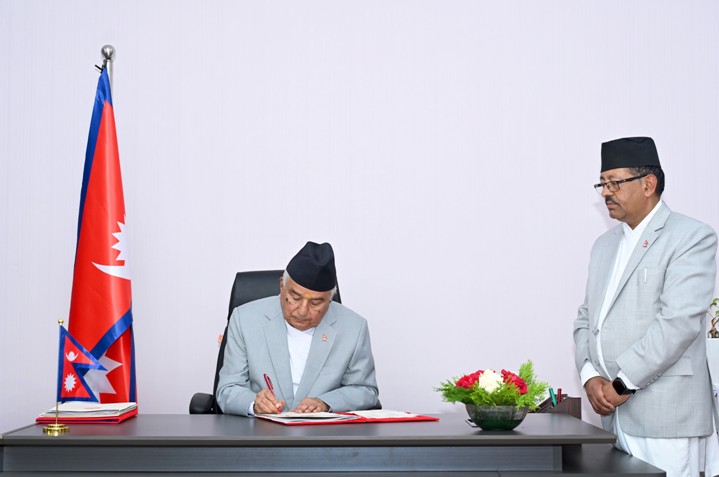  राष्ट्रपति पौडेलद्वारा संवैधानिक परिषद्सम्बन्धी अध्यादेश जारी   