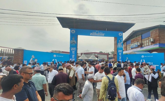 रास्वपा महाधिवेशन : नव प्रवेशी नेतालाई प्रस्तावक र समर्थक पाउन धौ धौ