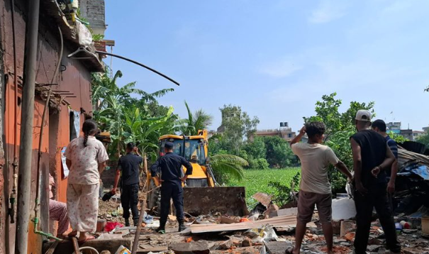 जनकपुरका अतिक्रमित गुठी जग्गामा चल्यो डोजर